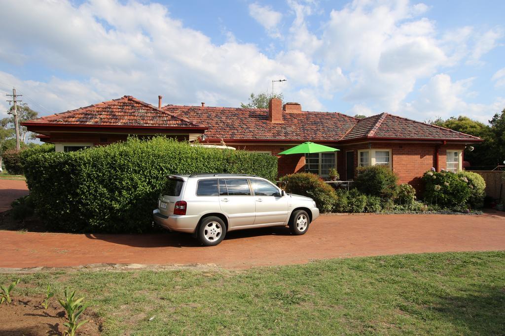 The Evergreen Bed And Breakfast Canberra Exterior photo